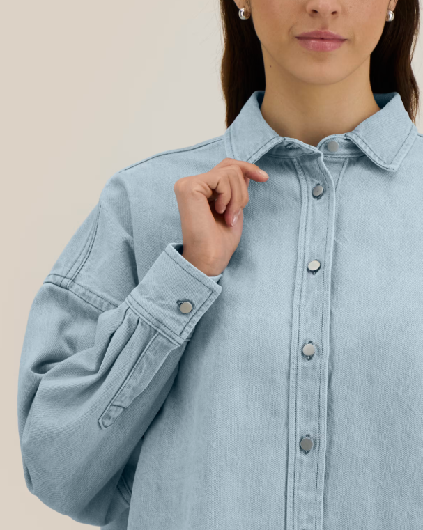 Dámská denim košile s výšivkou - Velikost: S, Barva denim košile: Světle modrý denim