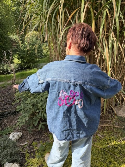 Dámská denim košile s výšivkou - Velikost: S, Barva denim košile: Světle modrý denim