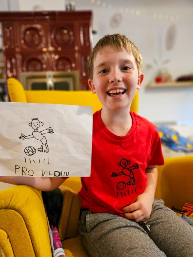 Dětské tričko s výšivkou - Dětská velikost: 8 let, Barva trička: růžová