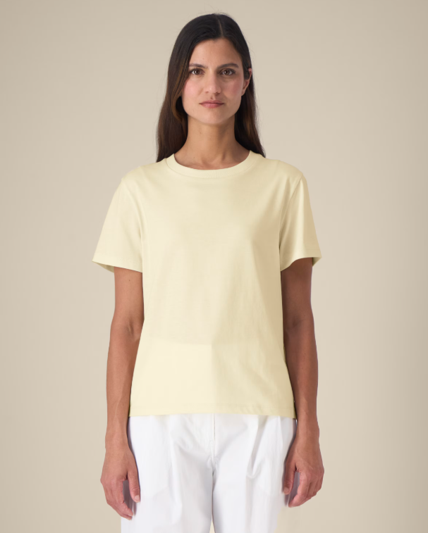 Dámské MEDIUM fit tričko s výšivkou - Velikost: XS, Barva trička MEDIUM fit: béžová - medový papír